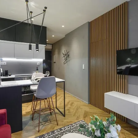 Апартаменти Olvios Luxury Салоніки